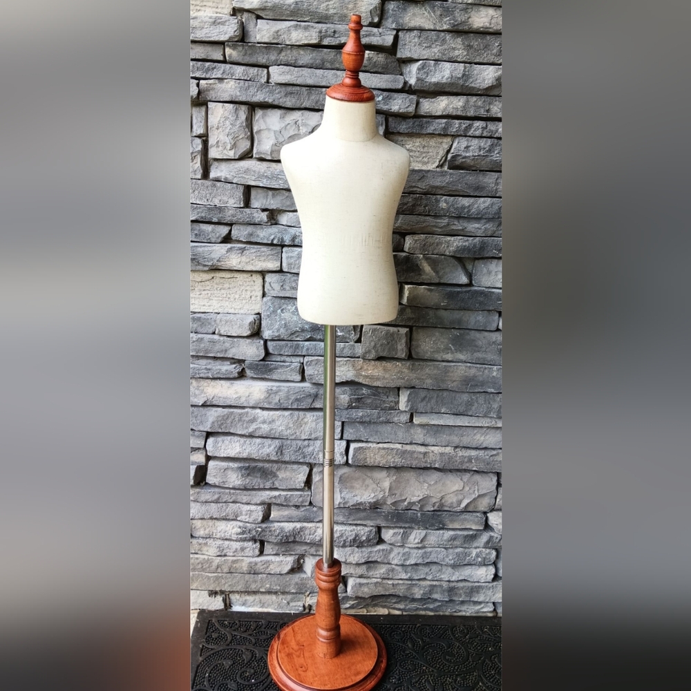 Adjustable Cream Mannequin Stand